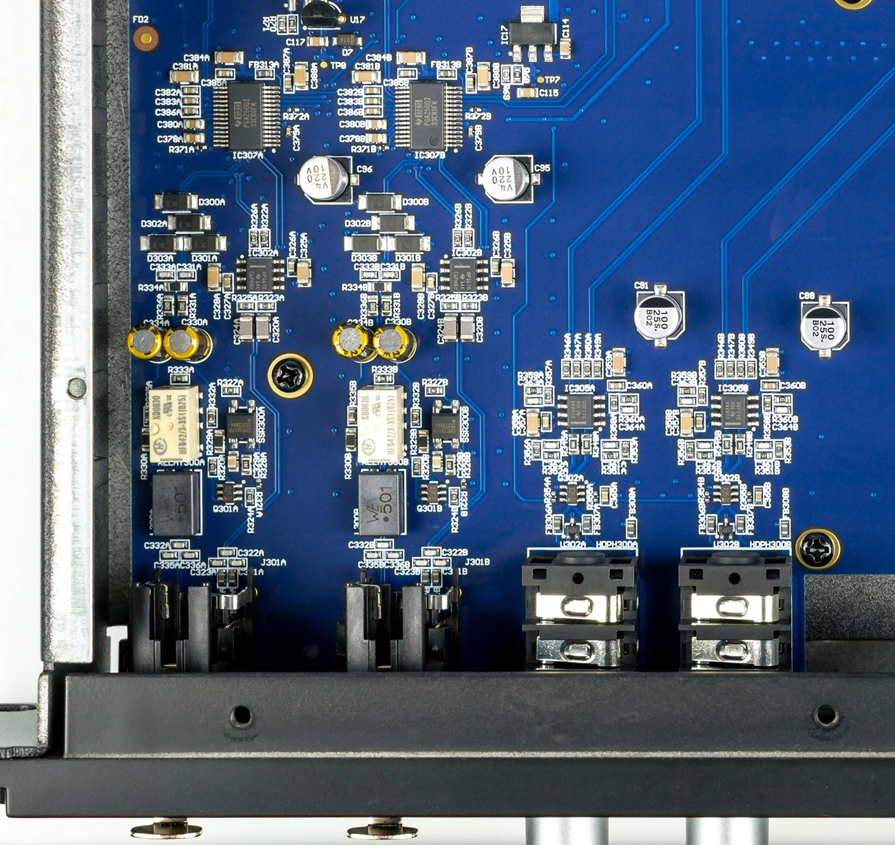 MOTU 828 5th Gen Review and Test – 28x32 USB3.2 Audio Interface