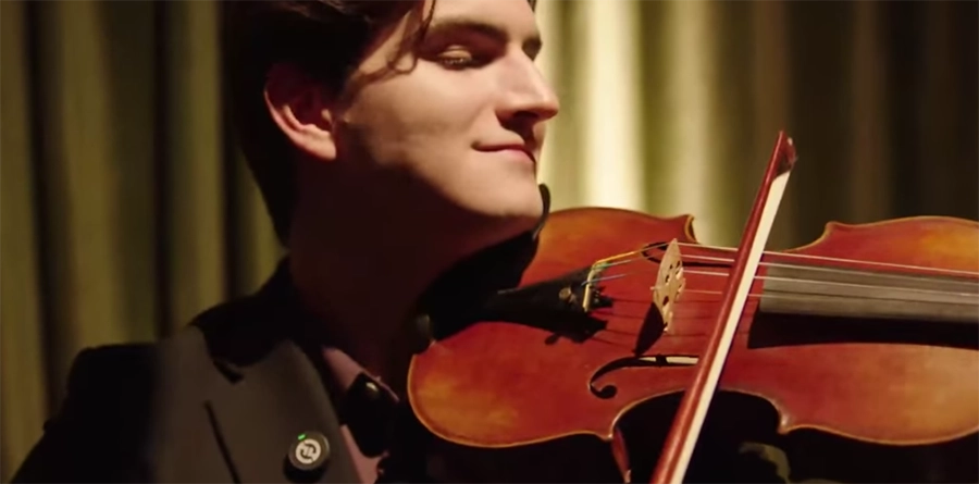 recording of a violin with a Lark M2 mic attached to the violinist's clothing